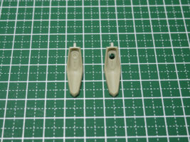 ドリルの刃を交換し、徐々に穴のサイズを広げます。今回は塗装後の組み立てのことを考え3.2㎜のドリル刃で開口しました。