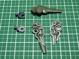 太もも後ろのスタビライザーも画像の様に後ハメ加工。