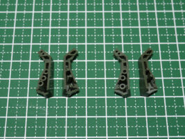 キットでは挟みこみになっているつま先は塗り分けの都合で後ハメ加工を施しました。